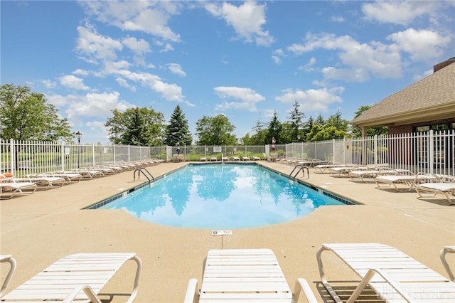 3631 Capitol Ave, Mason, OH 45040 - community pool with a patio and fence