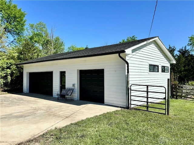 view of detached garage