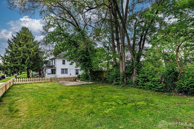 3200 Hoover Ave, Dayton, OH 45402 - view of yard