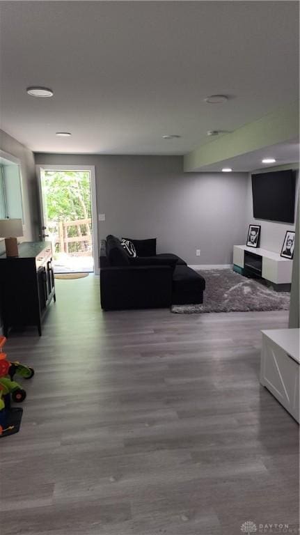 868 Grande Oaks Dr, Morrow, OH 45152 - living area with wood finished floors and baseboards