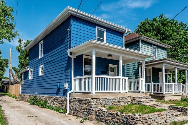 919 Summer St, Hamilton, OH 45013 - american foursquare style home with a porch