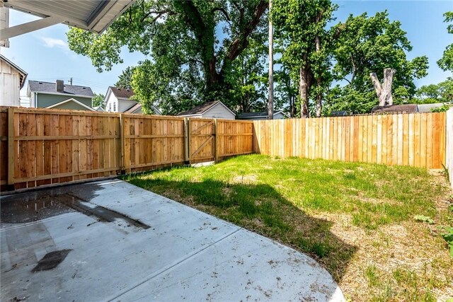 919 Summer St, Hamilton, OH 45013 - view of yard featuring a patio