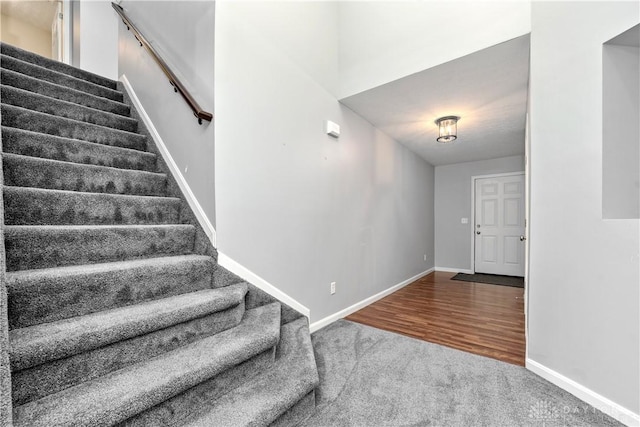 5065 Cross Creek Ln, Miami Township, OH 45150 - stairs with carpet flooring and baseboards