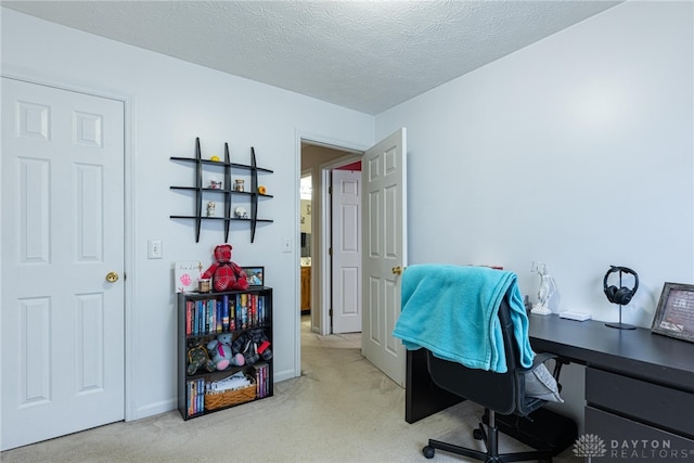82 Choctaw Cir, Franklin, OH 45005 - carpeted office featuring a textured ceiling
