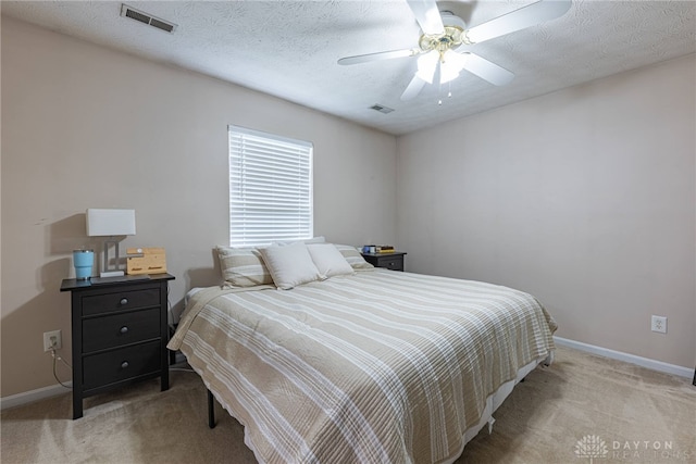 82 Choctaw Cir, Franklin, OH 45005 - bedroom with light colored carpet, baseboards, and ceiling fan