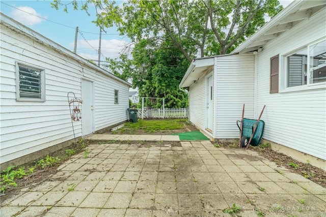 20 N 10th St, Miamisburg, OH 45342 - view of patio / terrace with fence