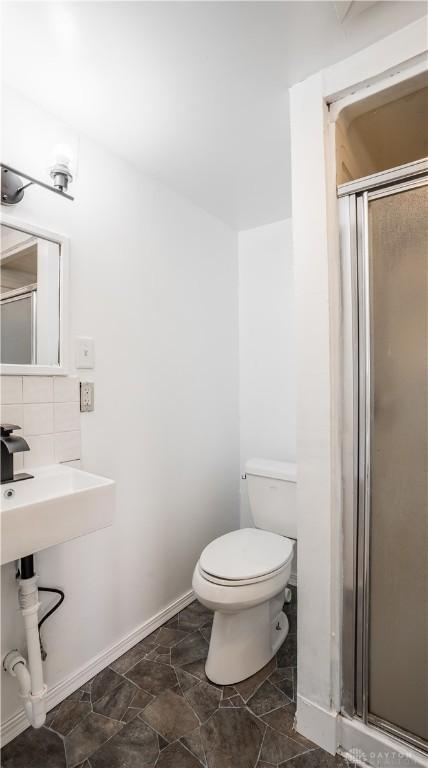 20 N 10th St, Miamisburg, OH 45342 - full bath with a shower stall and tasteful backsplash