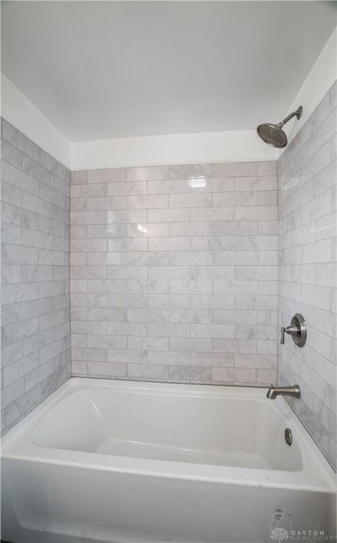 20 N 10th St, Miamisburg, OH 45342 - full bath with bathtub / shower combination