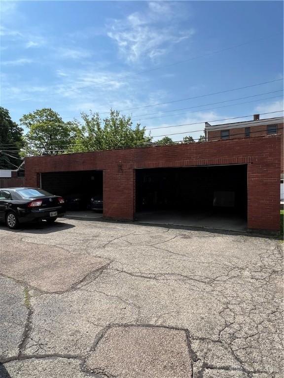 120 E Dorothy Ln, Kettering, OH 45419 - view of garage