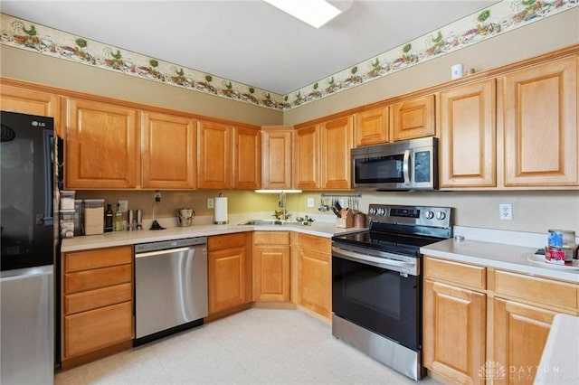 2684 Cedarbrook Way, Beavercreek, OH 45431 - kitchen with appliances with stainless steel finishes and light countertops