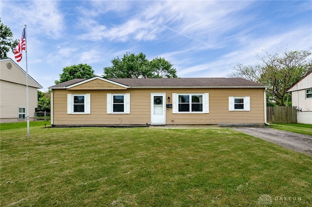 1139 Chalet Dr, New Carlisle, OH 45344 - view of front of house
