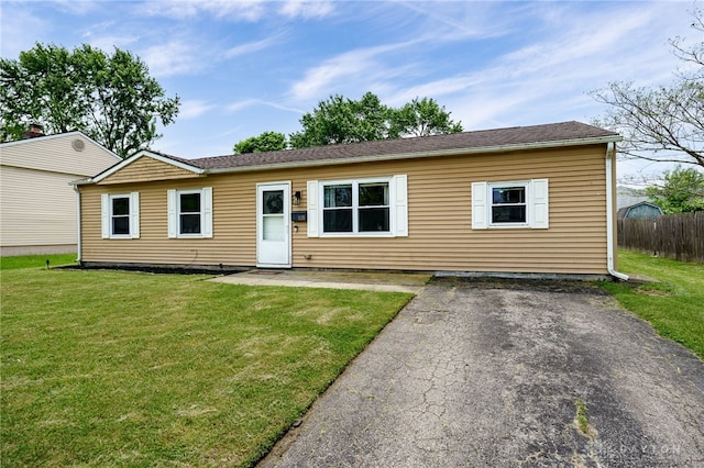 1139 Chalet Dr, New Carlisle, OH 45344 - view of front of property