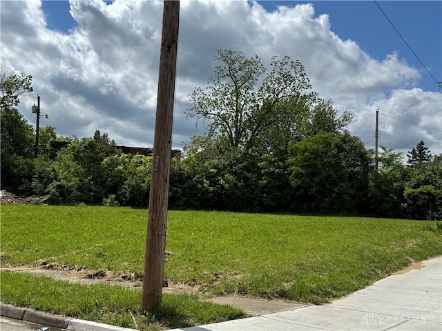 1909-1913 Ravenwood Ave, Dayton, OH 45406 - photo 2