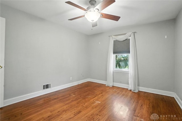 1236 Ridgeview Ave, Kettering, OH 45409 - empty room featuring a ceiling fan and wood finished floors