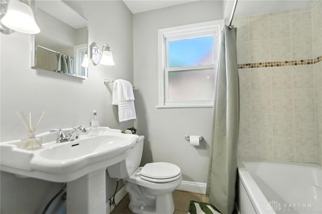 1236 Ridgeview Ave, Kettering, OH 45409 - bathroom with shower / bath combo and tile patterned flooring