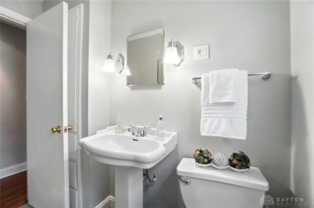 1236 Ridgeview Ave, Kettering, OH 45409 - bathroom featuring toilet and baseboards