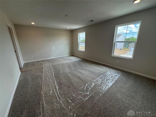 546 Hollywood Blvd, Xenia, OH 45385 - carpeted empty room with recessed lighting and baseboards