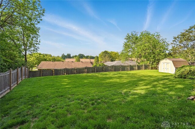 2337 Eastwind Dr, Beavercreek, OH 45434 - view of yard