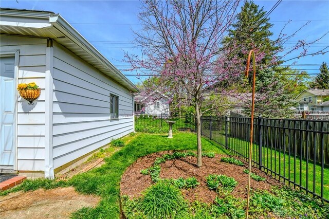 401 Hadley Ave, Dayton, OH 45419 - view of yard