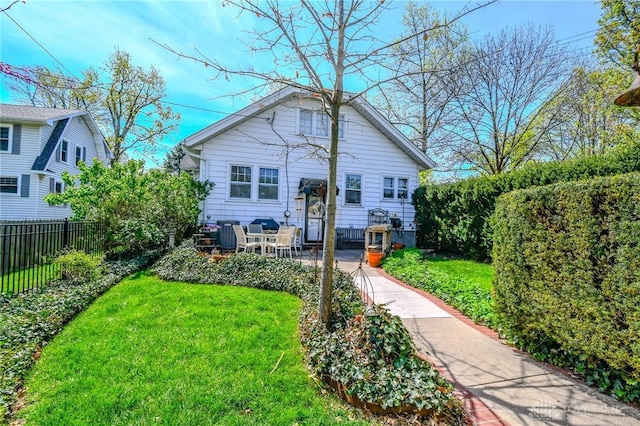 401 Hadley Ave, Dayton, OH 45419 - back of property featuring a patio area