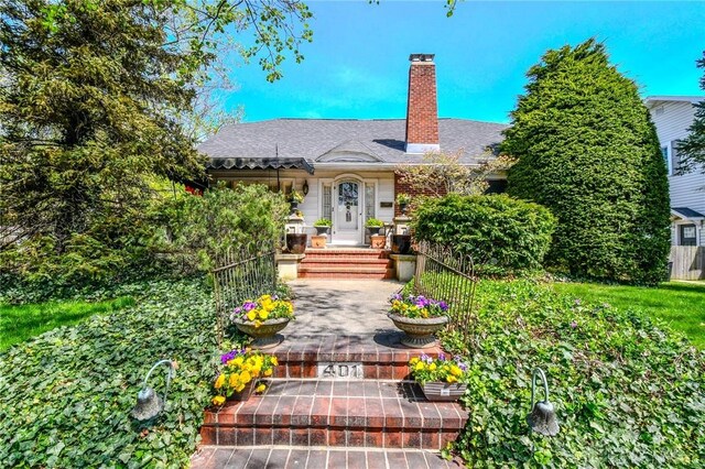 401 Hadley Ave, Dayton, OH 45419 - view of front of home with a chimney