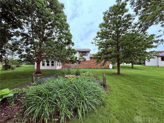 5778 Cedarwood Dr, Lewisburg, OH 45338 - view of green lawn