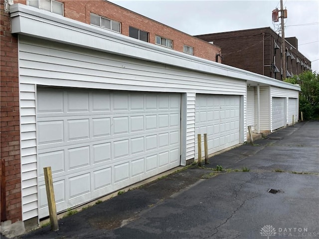 3100 Valerie Arms Dr, Harrison Twp, OH 45405 - view of garage