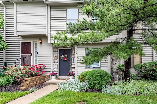9492 Colegate Way, West Chester, OH 45011 - view of property entrance