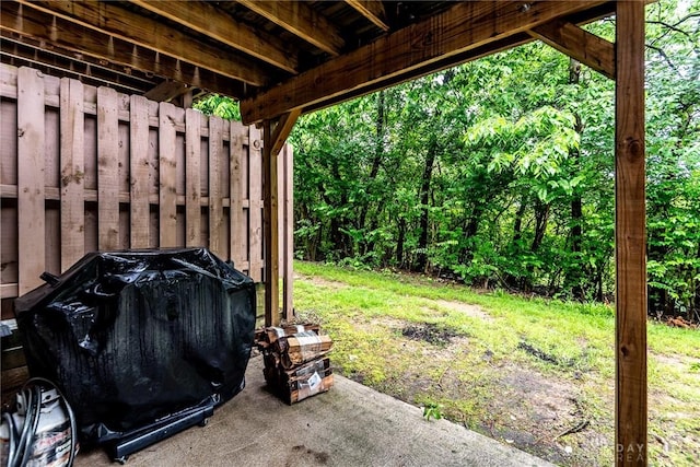 9492 Colegate Way, West Chester, OH 45011 - view of yard