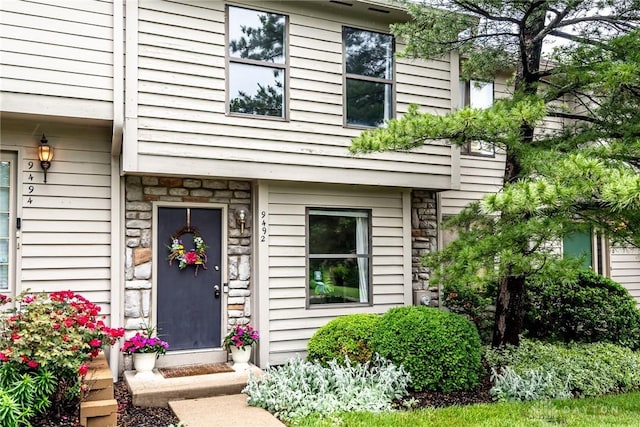 9492 Colegate Way, West Chester, OH 45011 - entrance to property with stone siding