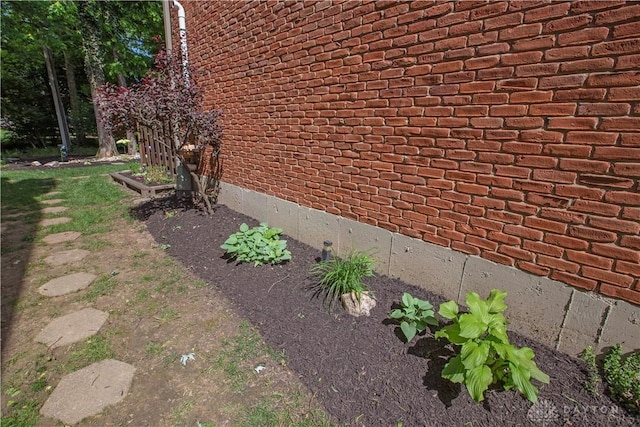 40 Nicholson Ct, Washington Twp, OH 45459 - view of side of home with brick siding