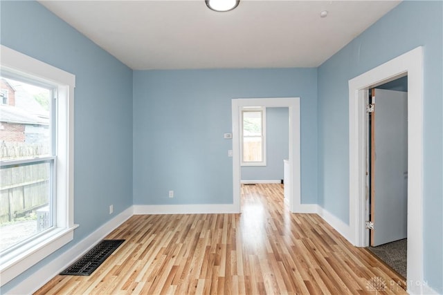 1015 Maiden Ln, Springfield, OH 45504 - unfurnished room featuring light wood-style flooring and baseboards