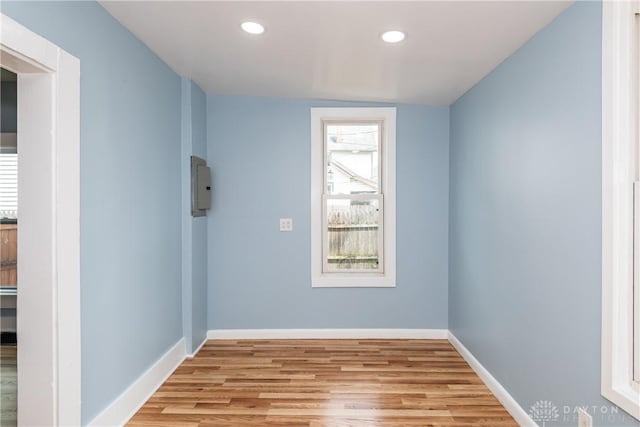 1015 Maiden Ln, Springfield, OH 45504 - spare room with light wood-type flooring, baseboards, and recessed lighting