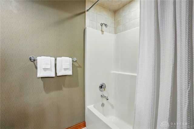 1129 Green Tree Rd, Centerville, OH 45429 - full bathroom with shower / tub combo