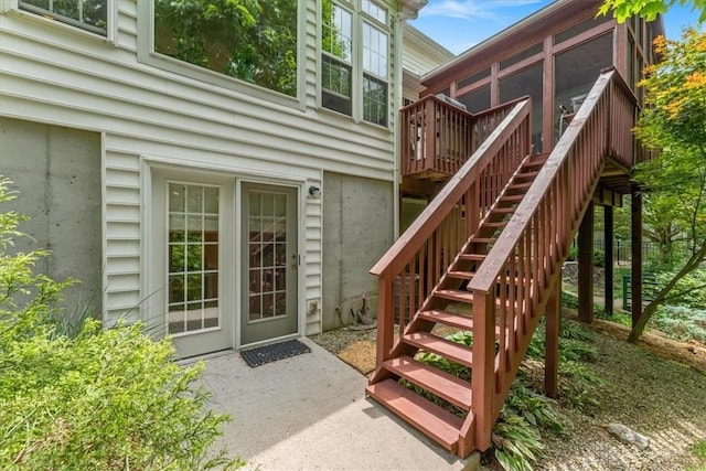 1422 Shawnee Run Dr, Maineville, OH 45039 - view of exterior entry featuring a wooden deck