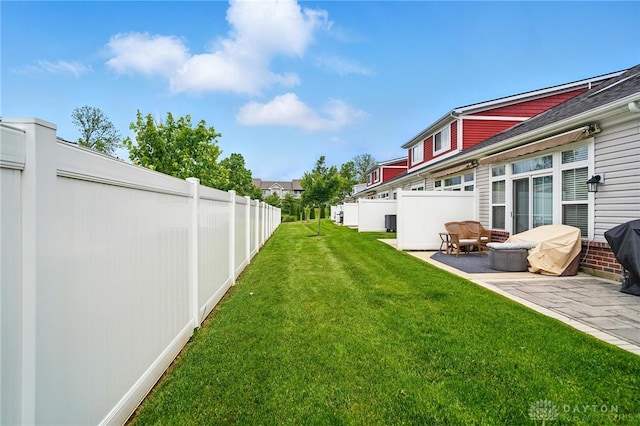 641 Angler Ct, Beavercreek, OH 45430 - view of yard featuring a patio