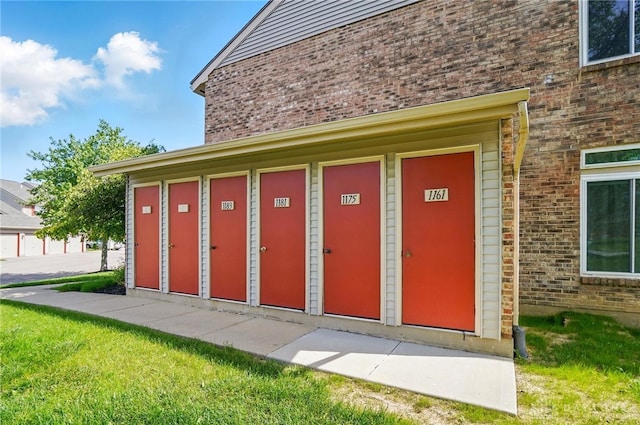 1175 Captains Brg, Dayton, OH 45458 - view of garage