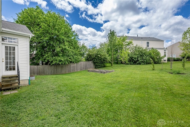 1233 Terrington Way, Miamisburg, OH 45342 - view of yard with entry steps