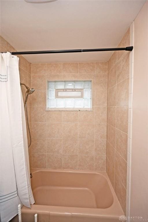 1525 Forrer Blvd, Kettering, OH 45420 - bathroom featuring shower / bath combo with shower curtain