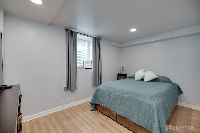 3227 Mirimar St, Dayton, OH 45409 - bedroom featuring wood finished floors, baseboards, and recessed lighting