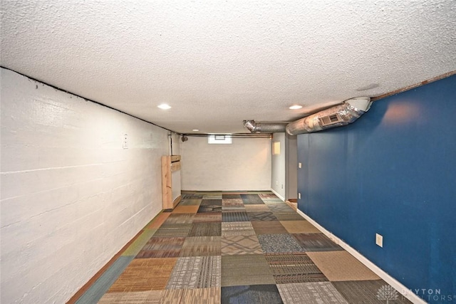 932 Crestmore Ave, Dayton, OH 45402 - hallway with a textured ceiling and recessed lighting