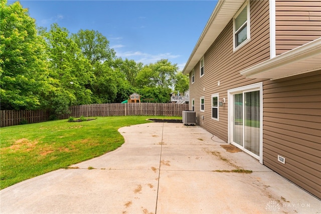 4513 Silver Oak St, Dayton, OH 45424 - view of patio with central AC