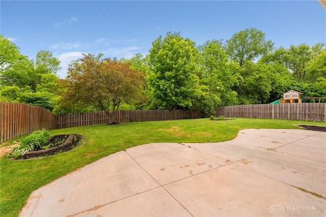 4513 Silver Oak St, Dayton, OH 45424 - view of patio / terrace with view of wooded area