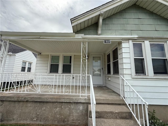 1805 Fauver Ave, Dayton, OH 45420 - entrance to property featuring a porch