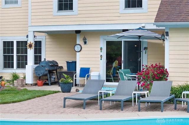 2866 Fence Stone Ct, Dayton, OH 45458 - outdoor pool with a patio