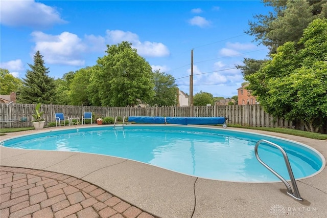 2866 Fence Stone Ct, Dayton, OH 45458 - view of swimming pool featuring a fenced backyard