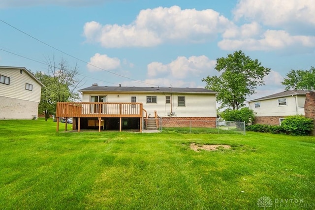 720 Boylston St, Middletown, OH 45044 - rear view of property featuring a deck