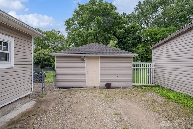 291 S W St, Xenia, OH 45385 - view of garage