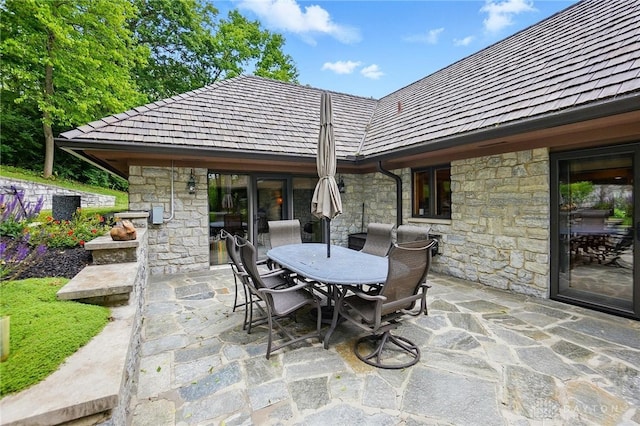 508 E Lower Springboro Rd, Clearcreek Twp, OH 45066 - view of patio / terrace featuring outdoor dining space