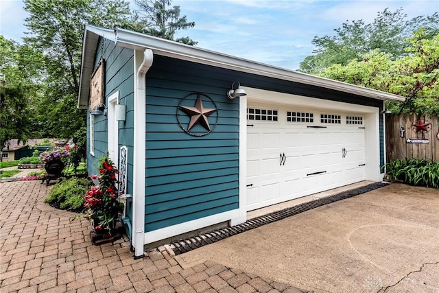 206 Wright Ave, Lebanon, OH 45036 - view of garage
